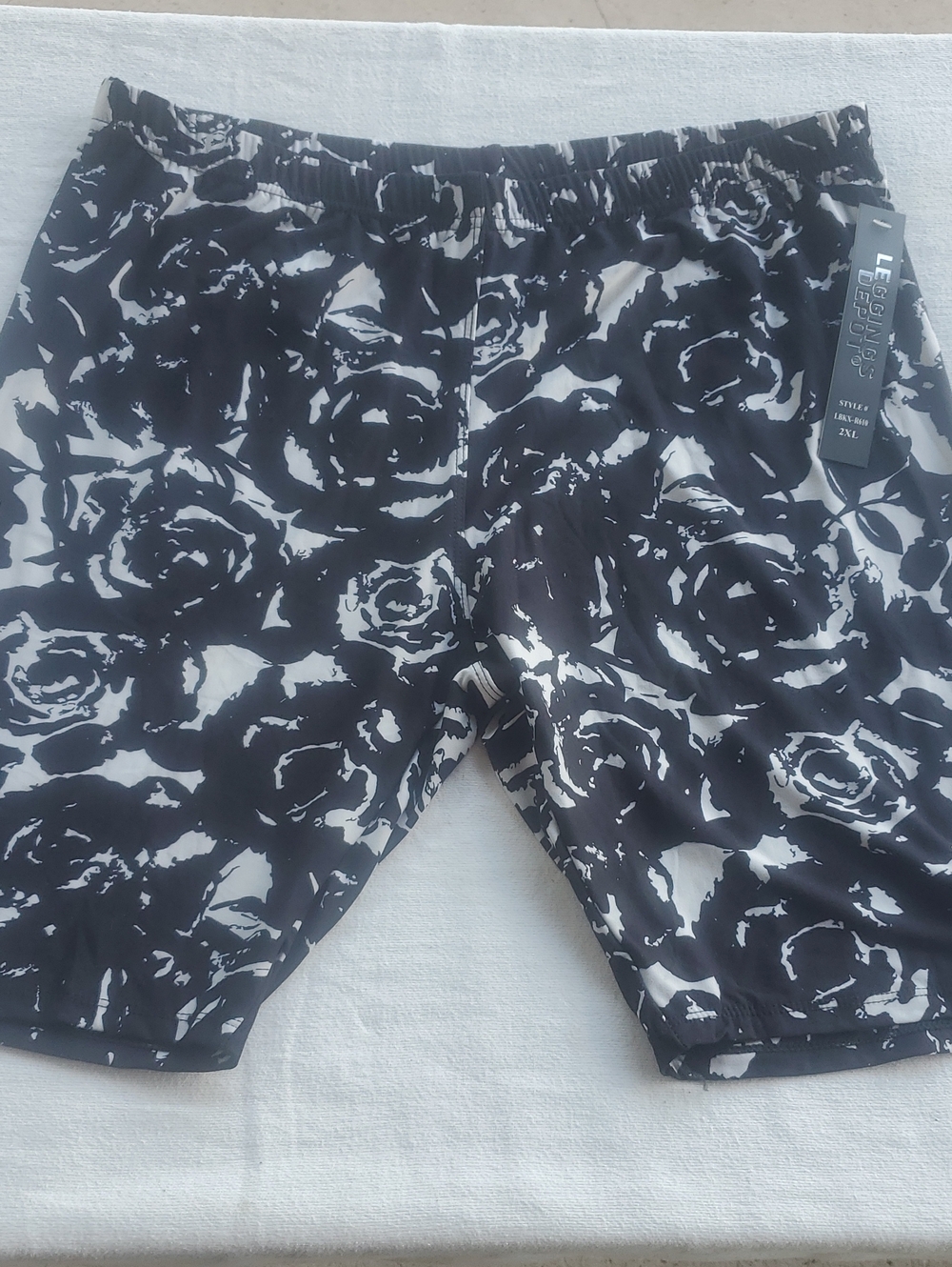 Leggings Depot Black & White Floral Shorts